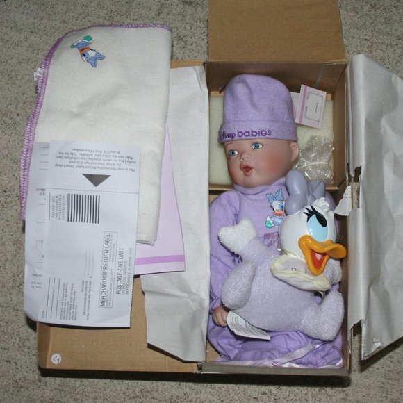 Ashton-Drake Galleries Disney Baby Daisy Yolanda Bello Dreamland Porcelain Doll - Picture 1 of 3